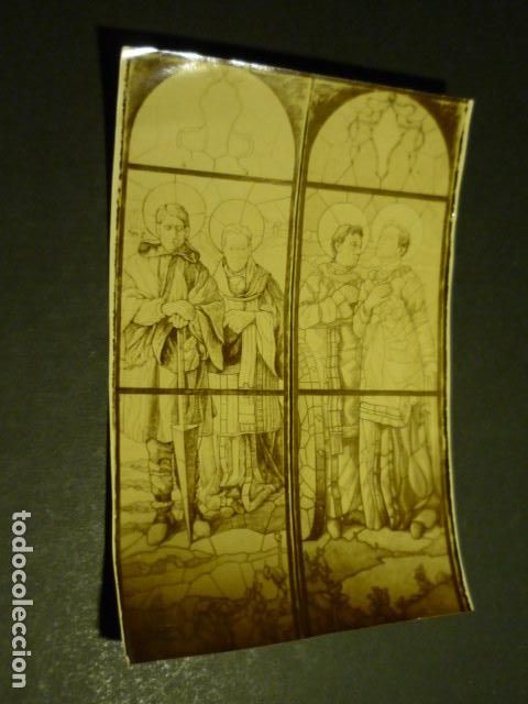 Fotograf&iacute;a antigua: VIDRIERAS CON SANTOA FOTOGRAFIA HACIA 1900 8 X 14 CM