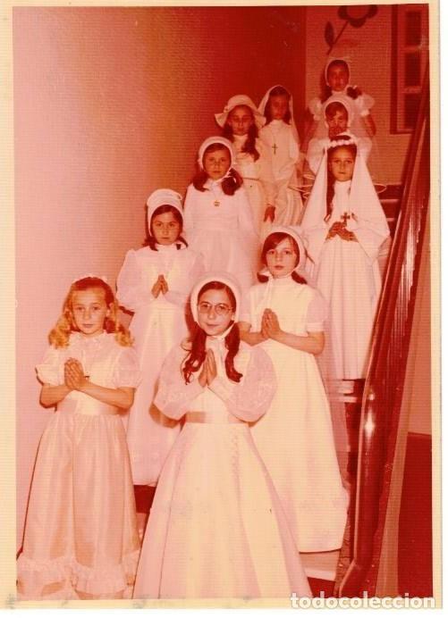 Fotograf&iacute;a antigua: :::: BT78 - FOTOGRAFIA - JOVENCITAS DE PRIMERA COMUNION - 18 X 12 CM.