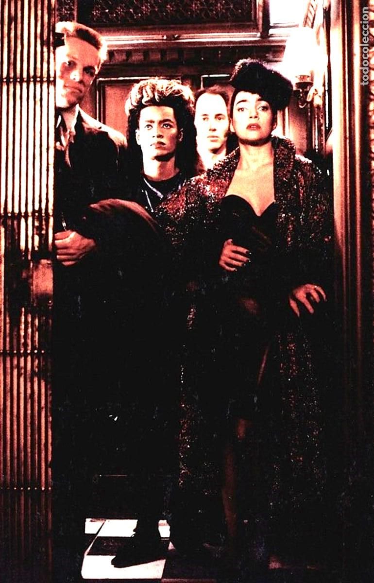 Fotograf&iacute;a antigua: Julie Carmen, Russell Clark, Jonathan Gries Y Brian Thompson. Actores. FOTOGRAFIA.