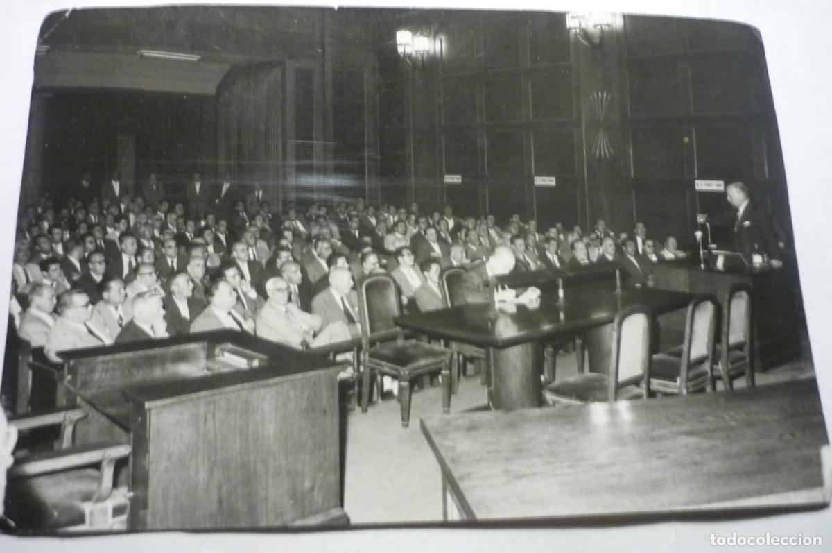 Fotograf&iacute;a antigua: foto tama&ntilde;o cuartilla aproximad, acto politico,cultural?? foto valls.-barcelona cm