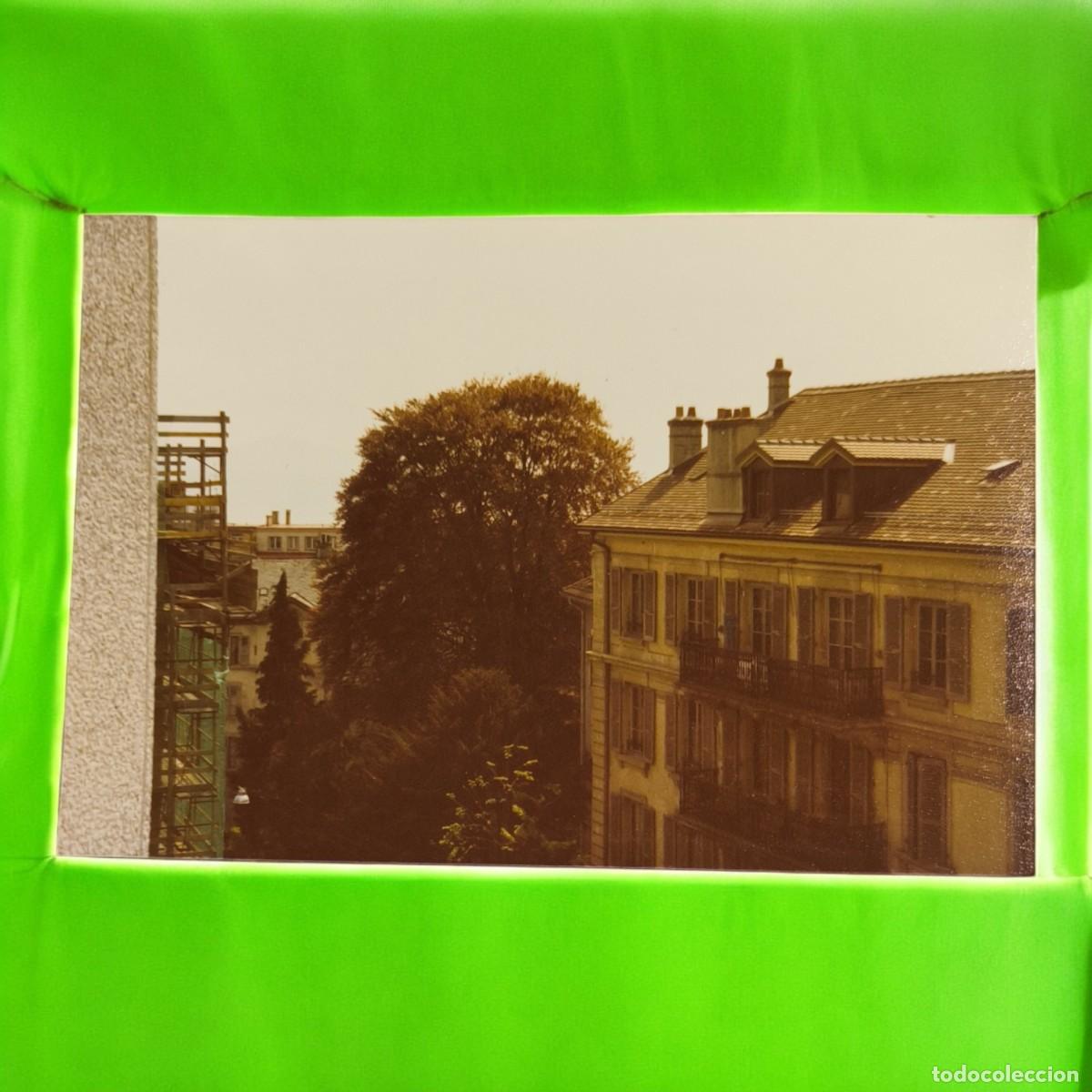 Fotograf&iacute;a antigua: Fotograf&iacute;a Vintage En Color &ndash; Fachada De Edificio Cl&aacute;sico Con Balcones