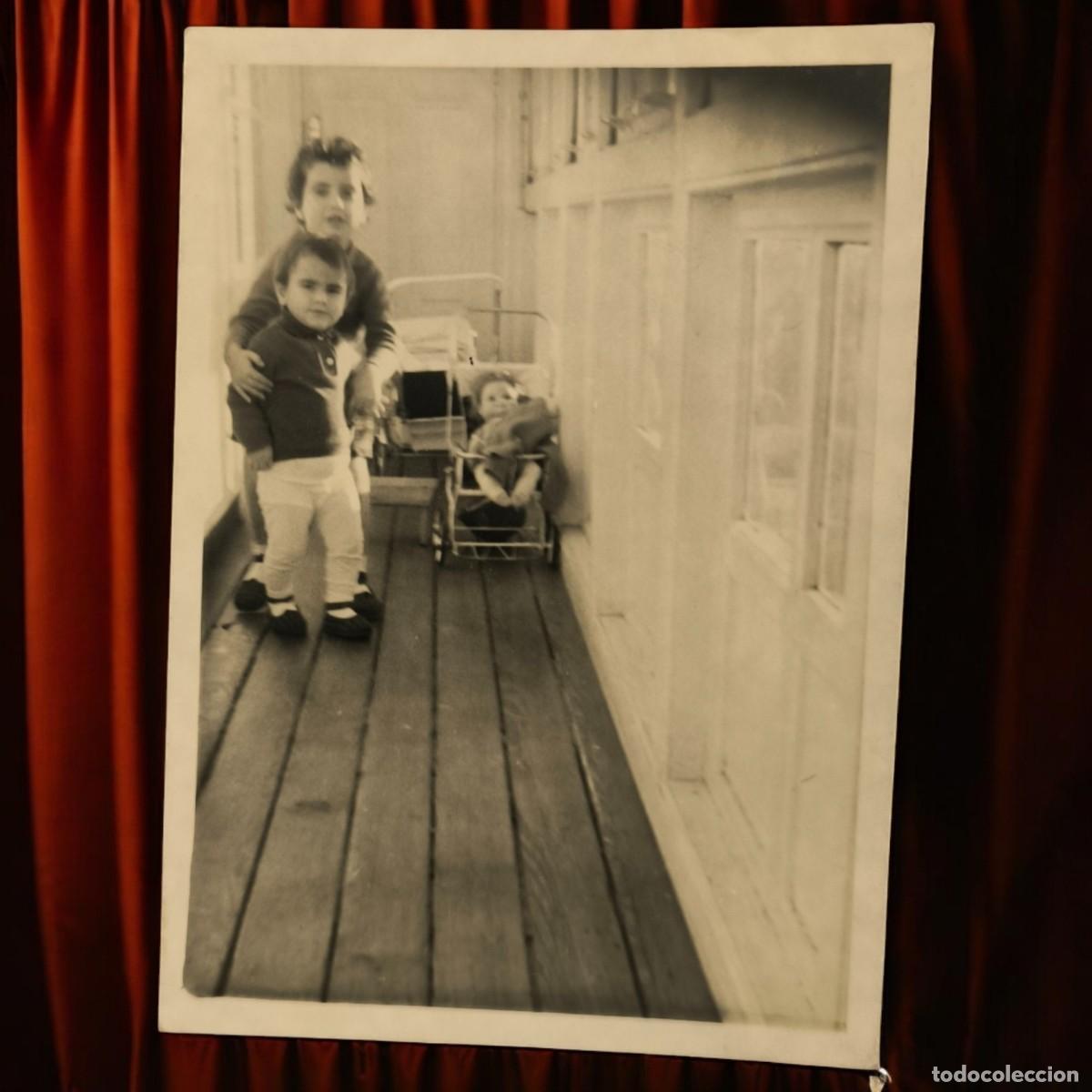 Fotograf&iacute;a antigua: Fotograf&iacute;a Antigua Infantil Con Carrito De Mu&ntilde;ecas &ndash; A&ntilde;o 1963