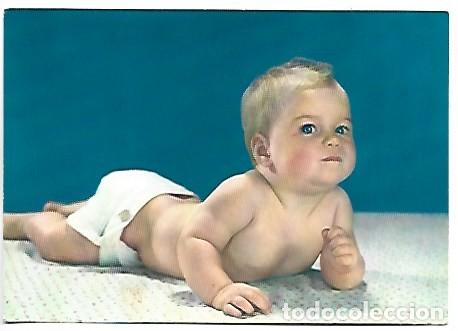 Fotograf&iacute;a antigua: BEBE EN EL TAPETE.... - Foto 1