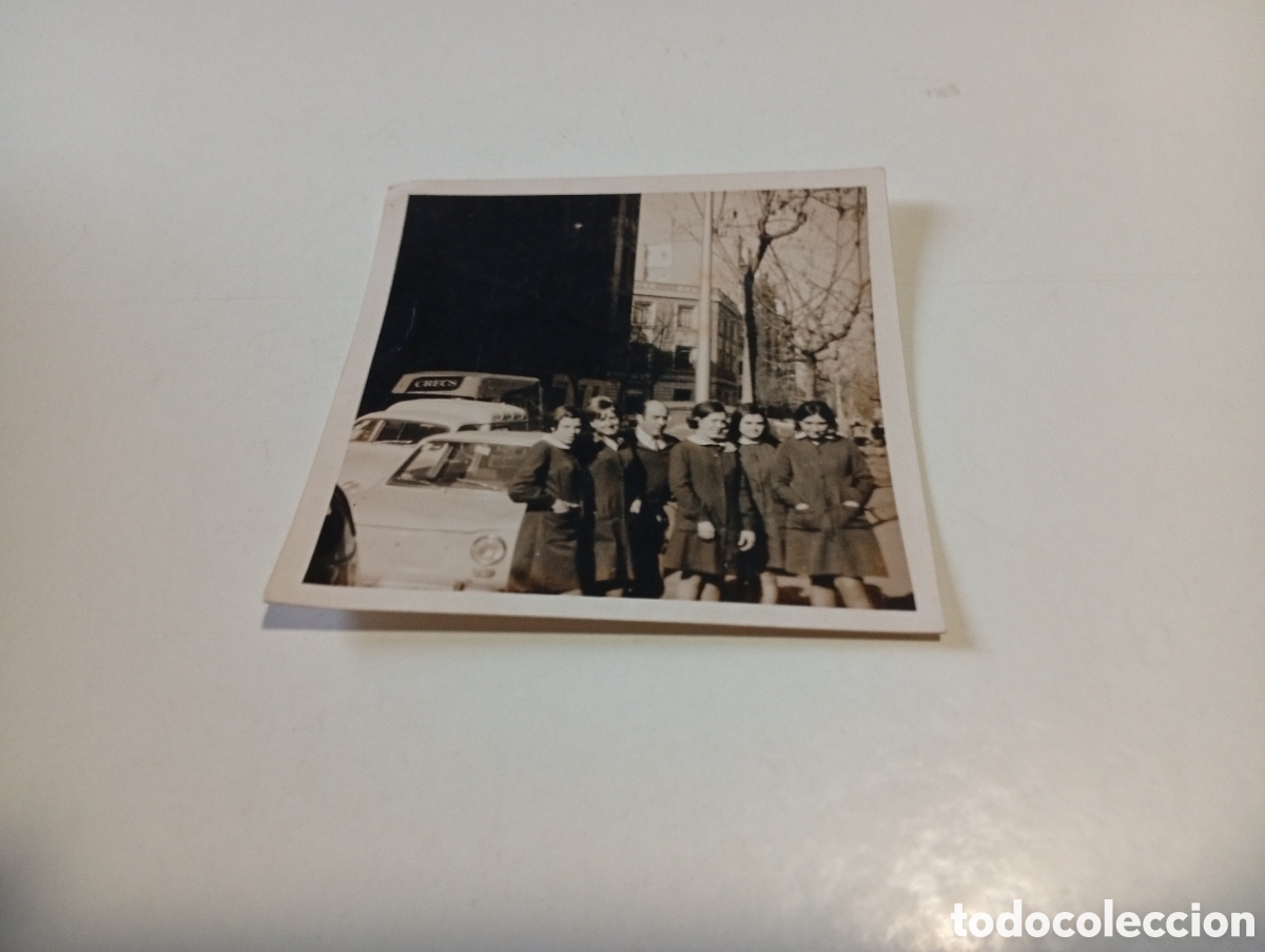 Fotograf&iacute;a antigua: Fotograf&iacute;a ni&ntilde;as coches