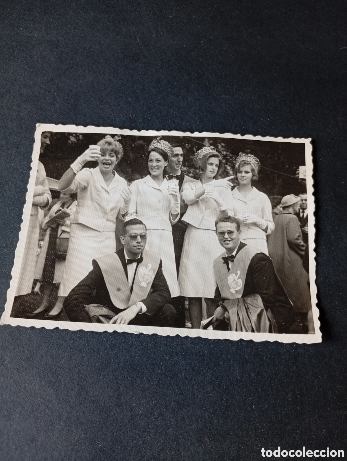 Fotograf&iacute;a antigua: Fotograf&iacute;a celebraci&oacute;n mujeres hombres,mormones???