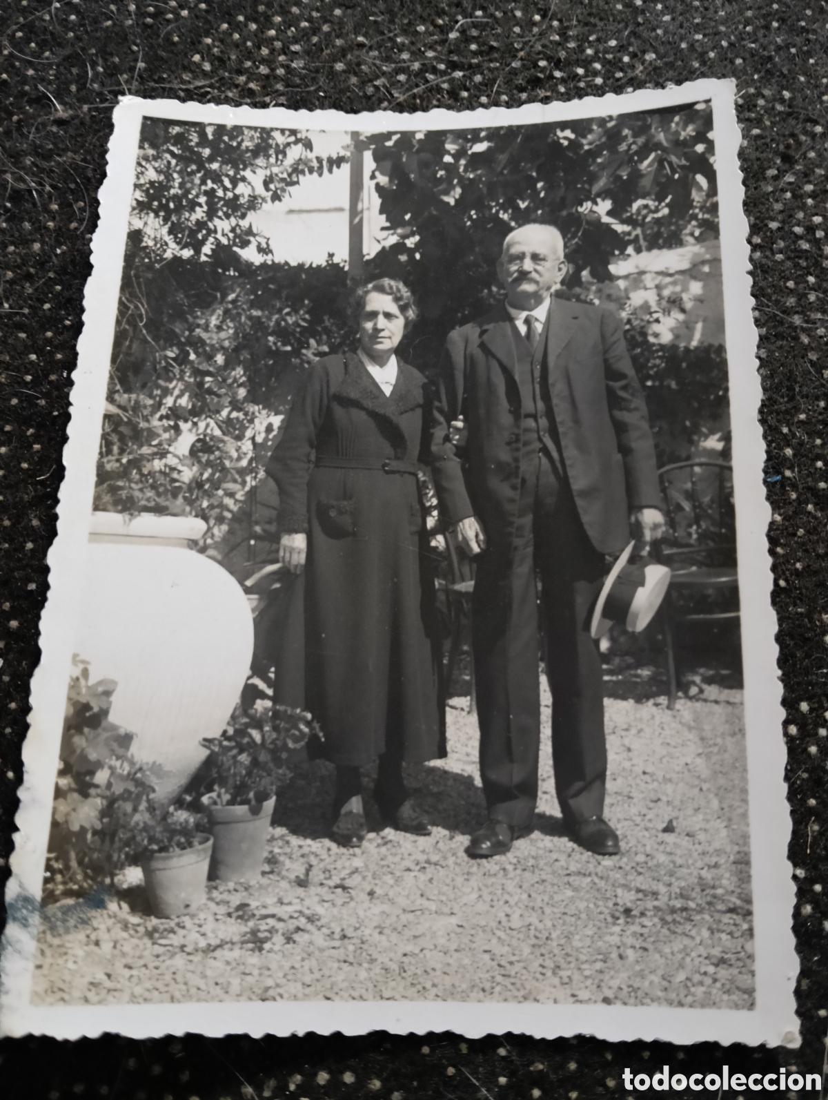 Fotograf&iacute;a antigua: Fotograf&iacute;a familiar de un matrimonio en 1935