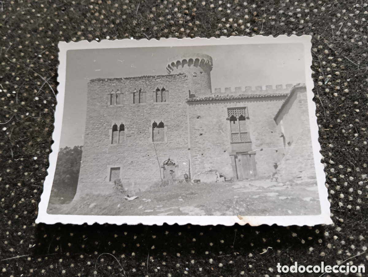 Fotograf&iacute;a antigua: Foto 1946 Antiga casa forta o castell, amb documentaci&oacute; des de l'any 1298. Mide 8,5 x 6 cm