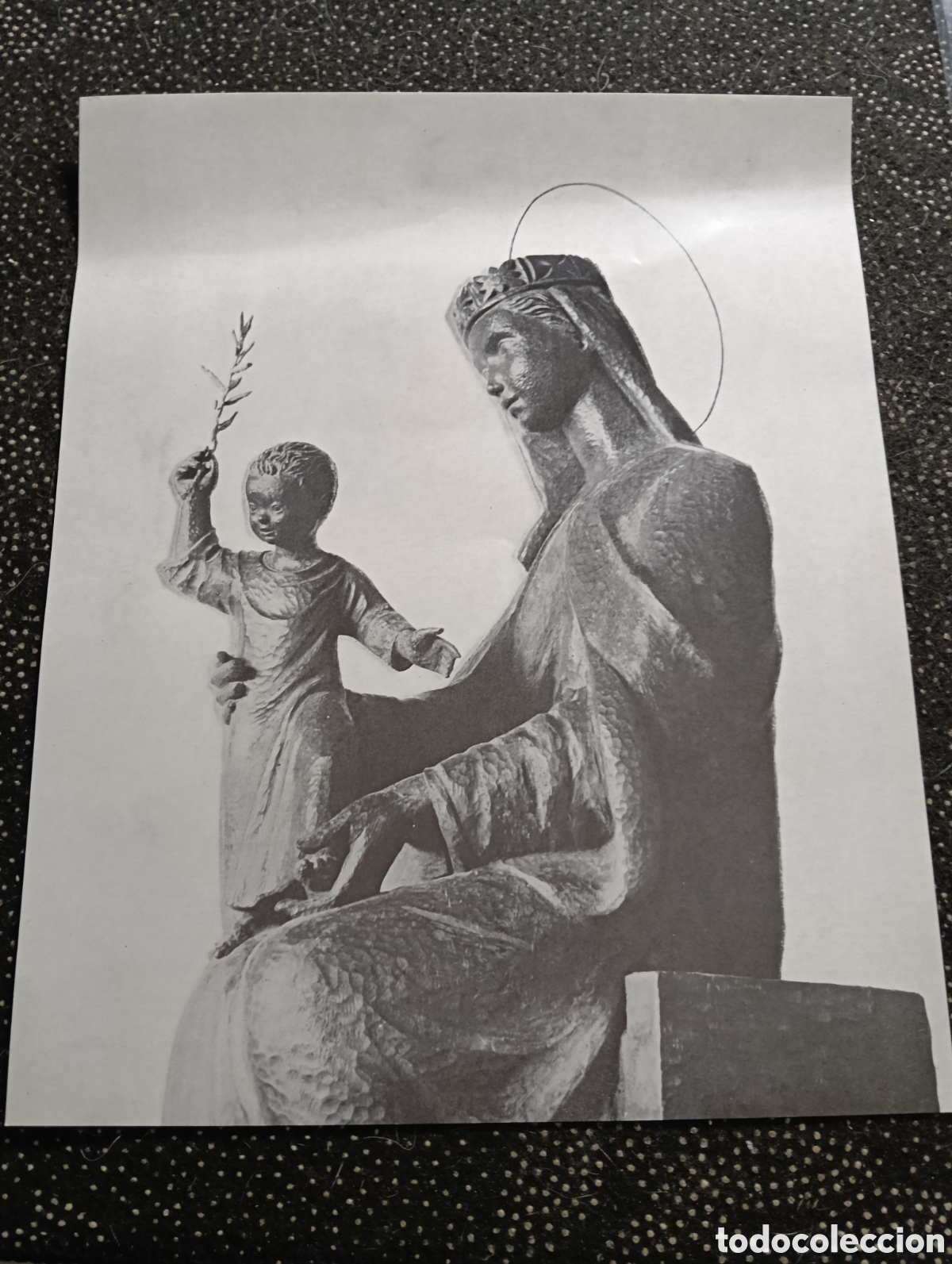 Fotograf&iacute;a antigua: Fotograf&iacute;a de la &rdquo;Mare de D&eacute;u de la Pau de l'escola Bet&agrave;nia obra de l'escultor Jordi Rosque [o Roque