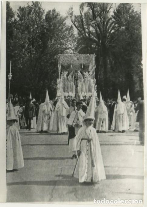 Fotograf&iacute;a antigua: REPRODUCCION FOTOGRAFICA DE LA S. SANTA DE SEVILLA,VIRGEN DE LA PAZ. FOTOSESANTA-209 ,4