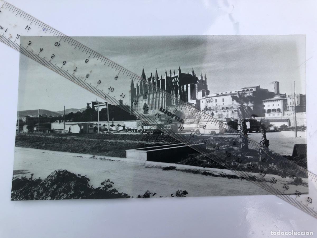Antique Photography: FOTOGRAF&Iacute;A DE LOS FERIANTES DELANTE DE LA CATEDRAL DE PALMA DE MALLORCA.
