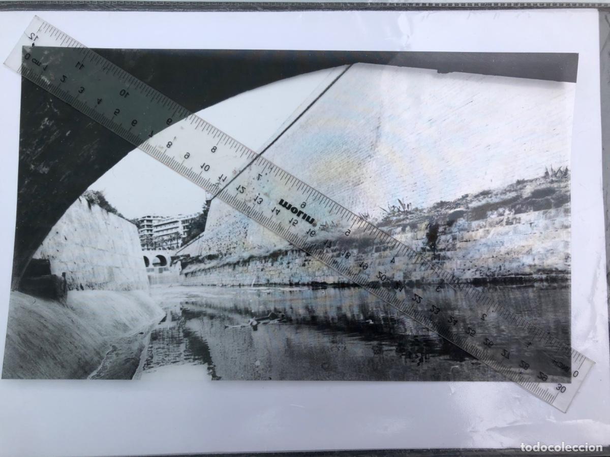 Antique Photography: FOTOGRAF&Iacute;A DE LA RIERA DESDE DEBAJO DE UN PUENTE DE PALMA DE MALLORCA.