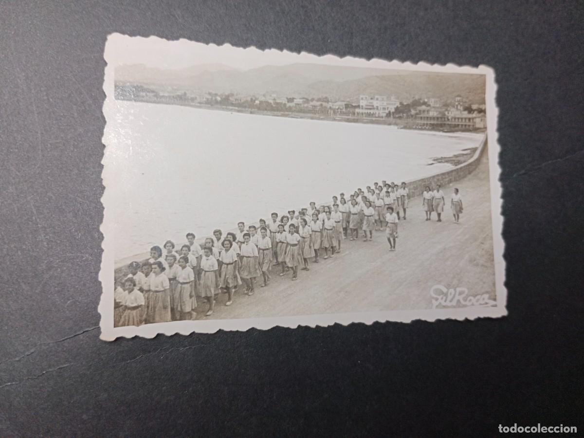 Fotograf&iacute;a antigua: ANTIGUA FOTOGRAFIA - CAMPAMENTO SECCION FEMENINA FALANGE ESPA&Ntilde;OLA EN BENICASIM - 1947 - 8,5 x 6 CM