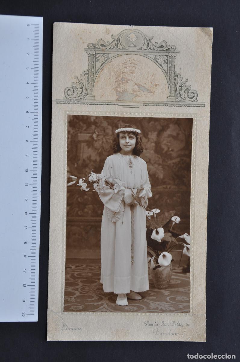 Fotograf&iacute;a antigua: FOTOGRAFIA DE UNA NI&Ntilde;A EN SU PRIMERA COMUNION - FOTOGRAFO LUMIERE (BARCELONA)