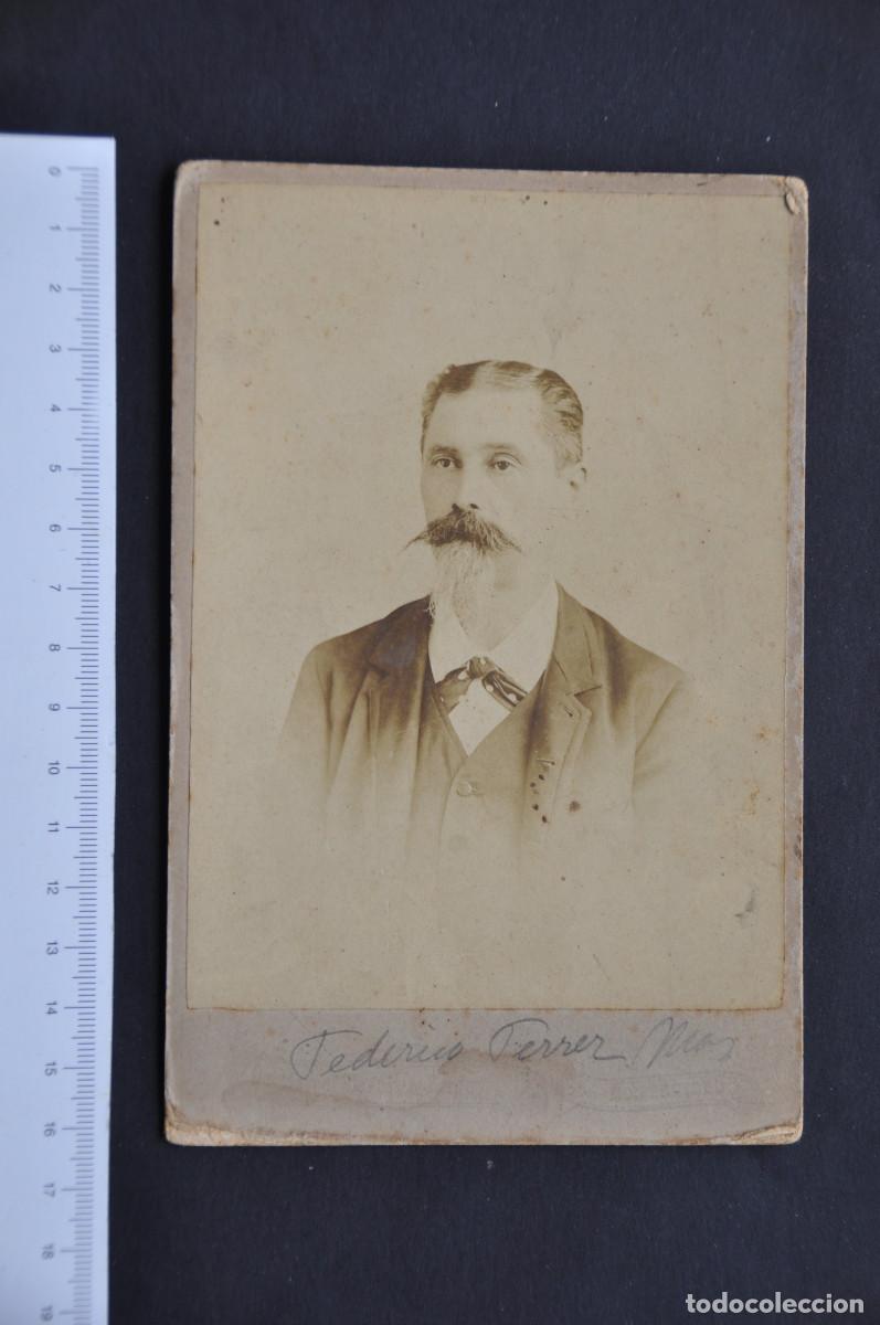 Fotografia antica: FOTOGRAFIA DE UN CABALLERO - FOTOGRAFIA ARTISTICA DE MARCO, CORREA &Eacute; YRIGOYEN (MONTEVIDEO)