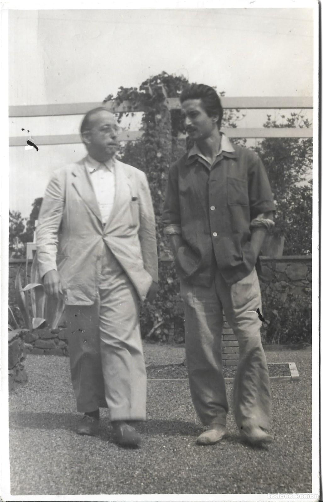 Fotograf&iacute;a antigua: ARTE- SEBASTI&Agrave; GASCH(CRITICO ARTE/ESPECTACULOS) CON EL PINTOR JORDI MERCAD&Eacute; EN 1960