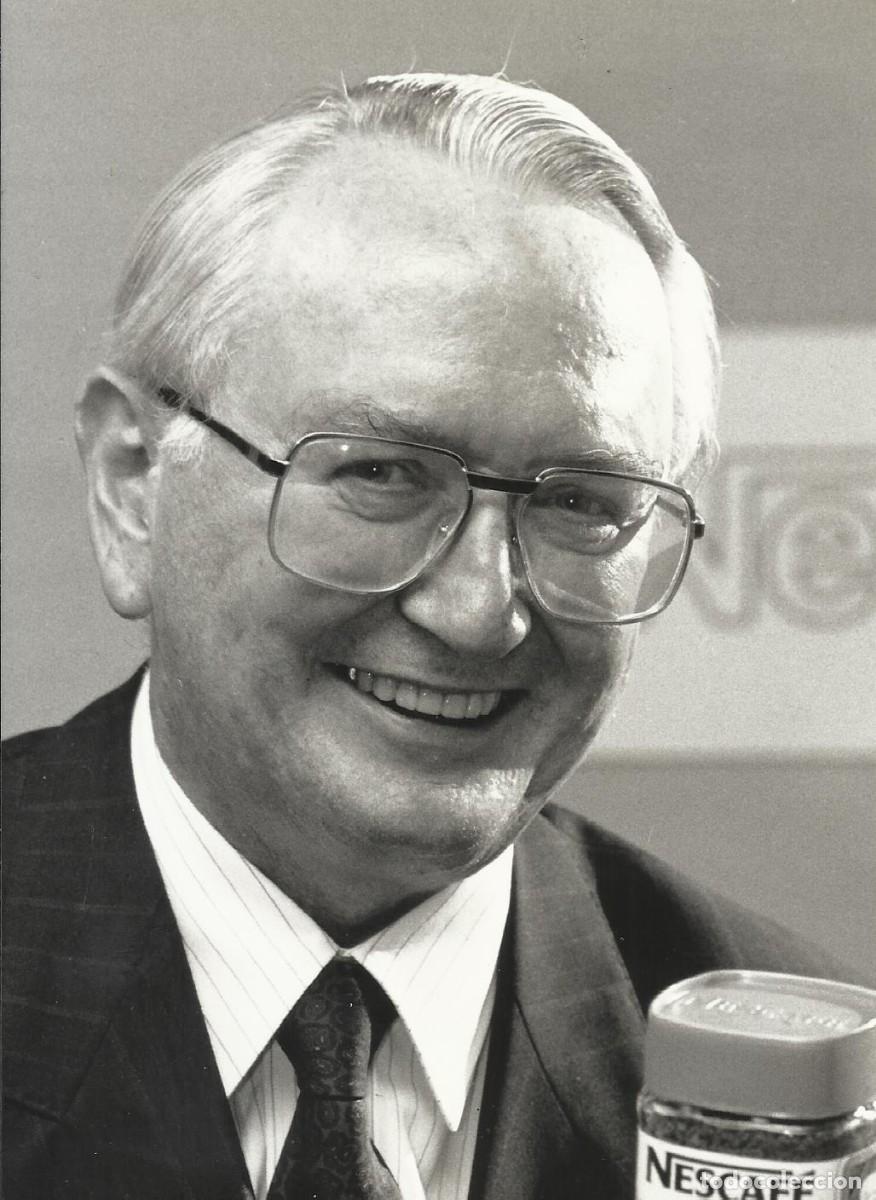 Fotograf&iacute;a antigua: Helmut O. Maucher. Director General Nestl&eacute; (1981-1997). Fotograf&iacute;a 1992. 18x13 cm.