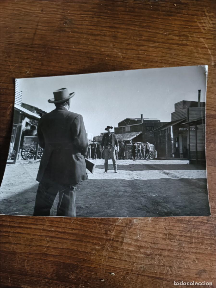 Fotograf&iacute;a antigua: FOTOGRAF&Iacute;A CINE SOLO ANTE EL PELIGRO
