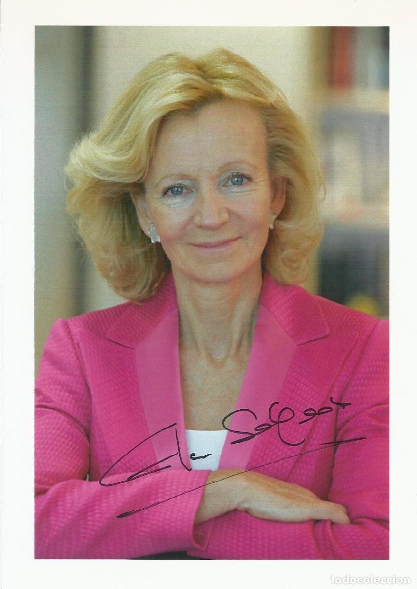 Fotograf&iacute;a antigua: Elena Salgado. Fotograf&iacute;a firmada. En papel. 17x12 cm. 2009. Ministra de Econom&iacute;a y Hacienda.