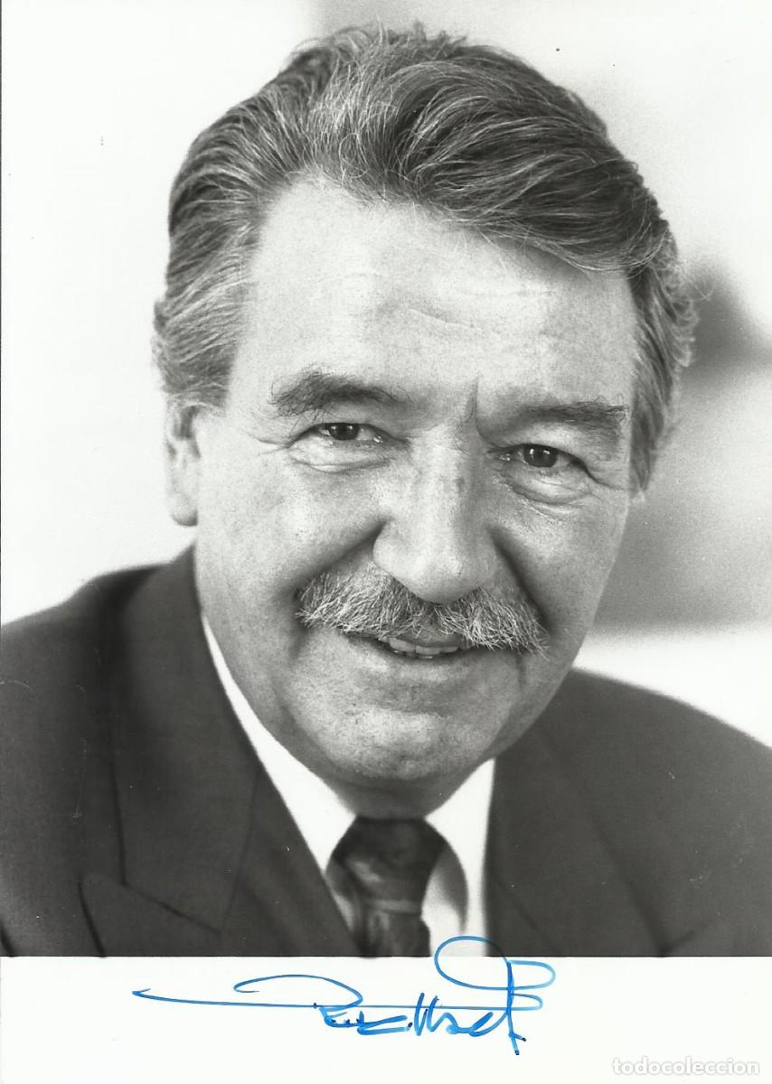 Fotograf&iacute;a antigua: Rene Felber. Presidente de la Confederaci&oacute;n Suiza. Helv&eacute;tica. 1992. Fotograf&iacute;a firmada. Kodak. 18x13