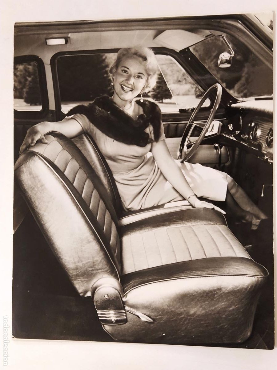 Fotograf&iacute;a antigua: MUJER EN EL INTERIOR DE UN COCHE STUDEBAKER HAWK - FOTOGRAFIA ANTIGUA -ARCHIVO VERGARA-(K-15.319)