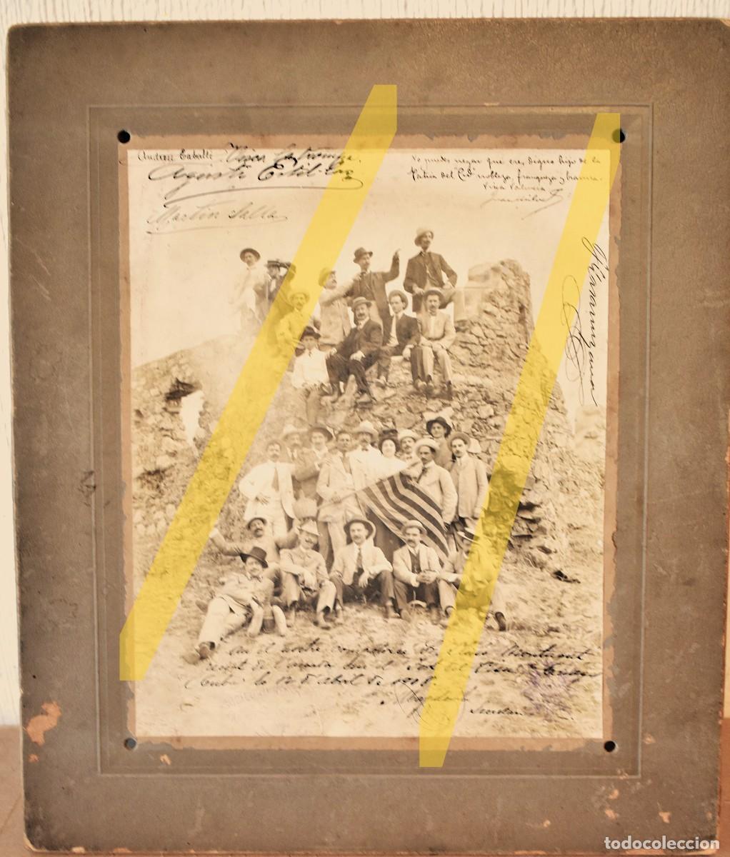 Fotograf&iacute;a antigua: Foto tomada en Cuba en 1908 de un grupo de catalanes y valencianos.
