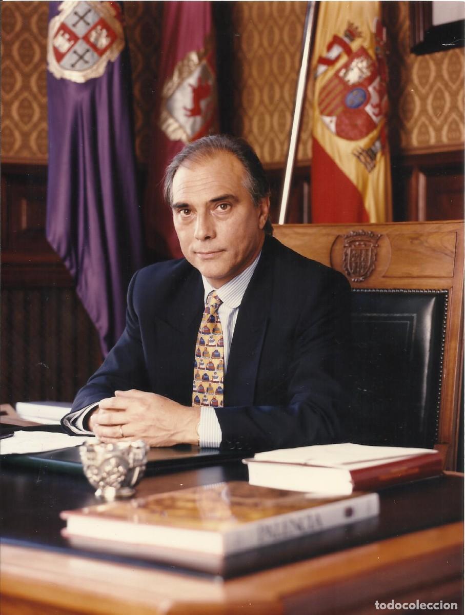 Fotograf&iacute;a antigua: Marcelo Manuel Mortera. Alcalde Palencia (1995-1999). Fotograf&iacute;a firmada dedicada. 1996. 20x15 cm.