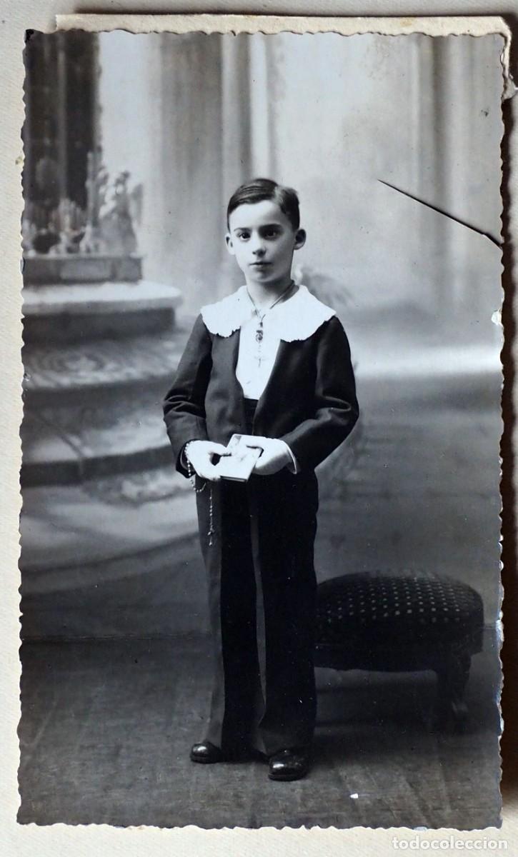 Photographie ancienne: ANTIGUA POSTAL FOTOGRAF&Iacute;CA DE NI&Ntilde;O EN SU PRIMERA COMUNI&Oacute;N.