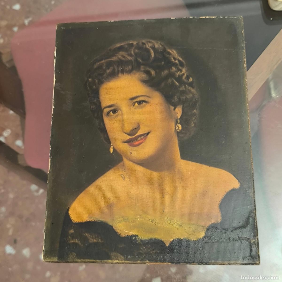 Fotograf&iacute;a antigua: 001106DEC-fotografia iluminada antigua se&ntilde;ora en madera