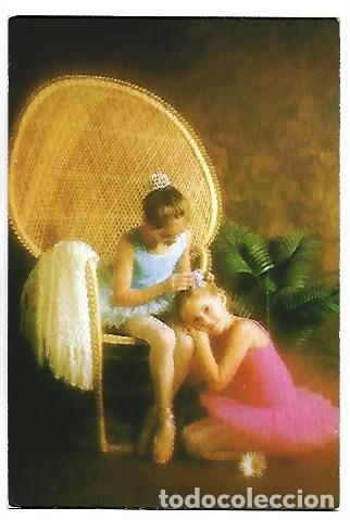 Fotograf&iacute;a antigua: JOVENES BAILARINAS DESCANSANDO