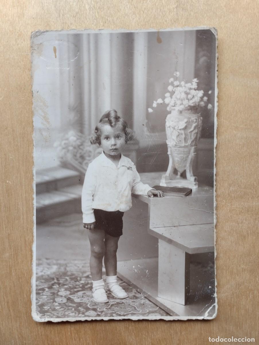 Antique Photography: Fotograf&iacute;a antigua de estudio Fotograf&iacute;a Montoro - Sagunto de un ni&ntilde;o.