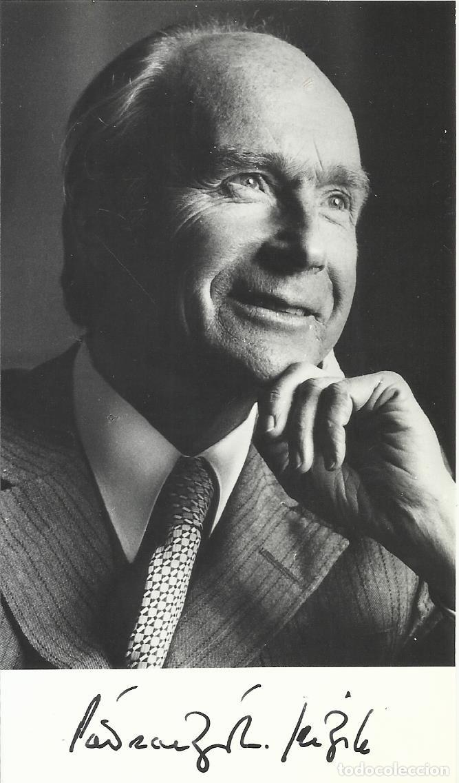 Fotograf&iacute;a antigua: Patrick John Hillery. Fotograf&iacute;a firmada. 1984. Presidente Irlanda (1976-1990). 14,5x8,5 cm.