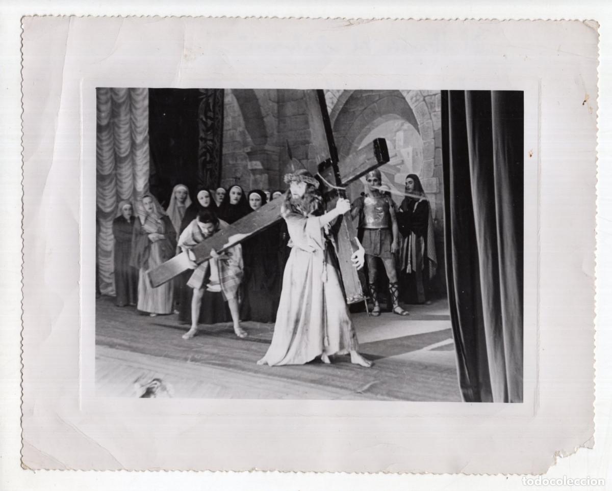 Photographie ancienne: ESCENA TEATRAL, LA PASI&Oacute;N DE CRISTO. EL MARTIRIO DEL CALVARIO, LA CALLE DE LA AMARGURA. 24,8X20
