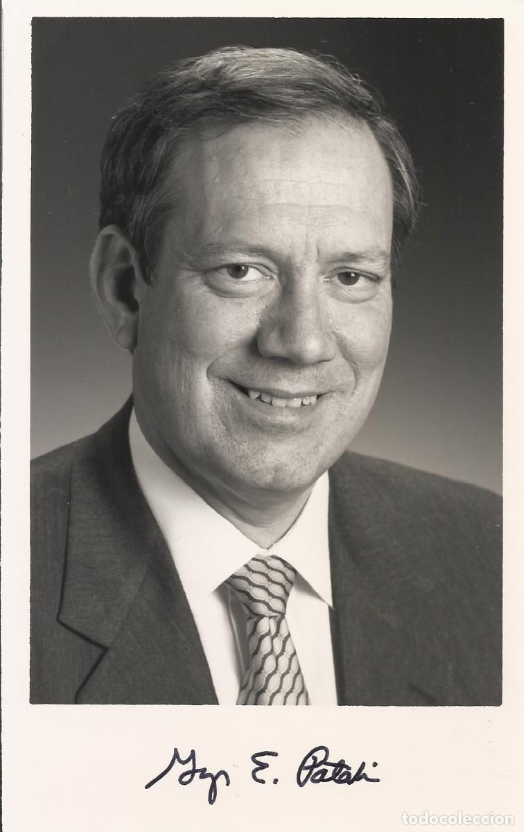 Fotograf&iacute;a antigua: George Pataki. Fotograf&iacute;a firmada. Gobernador New York (1995-2006). 1995. 20x12,5 cm.