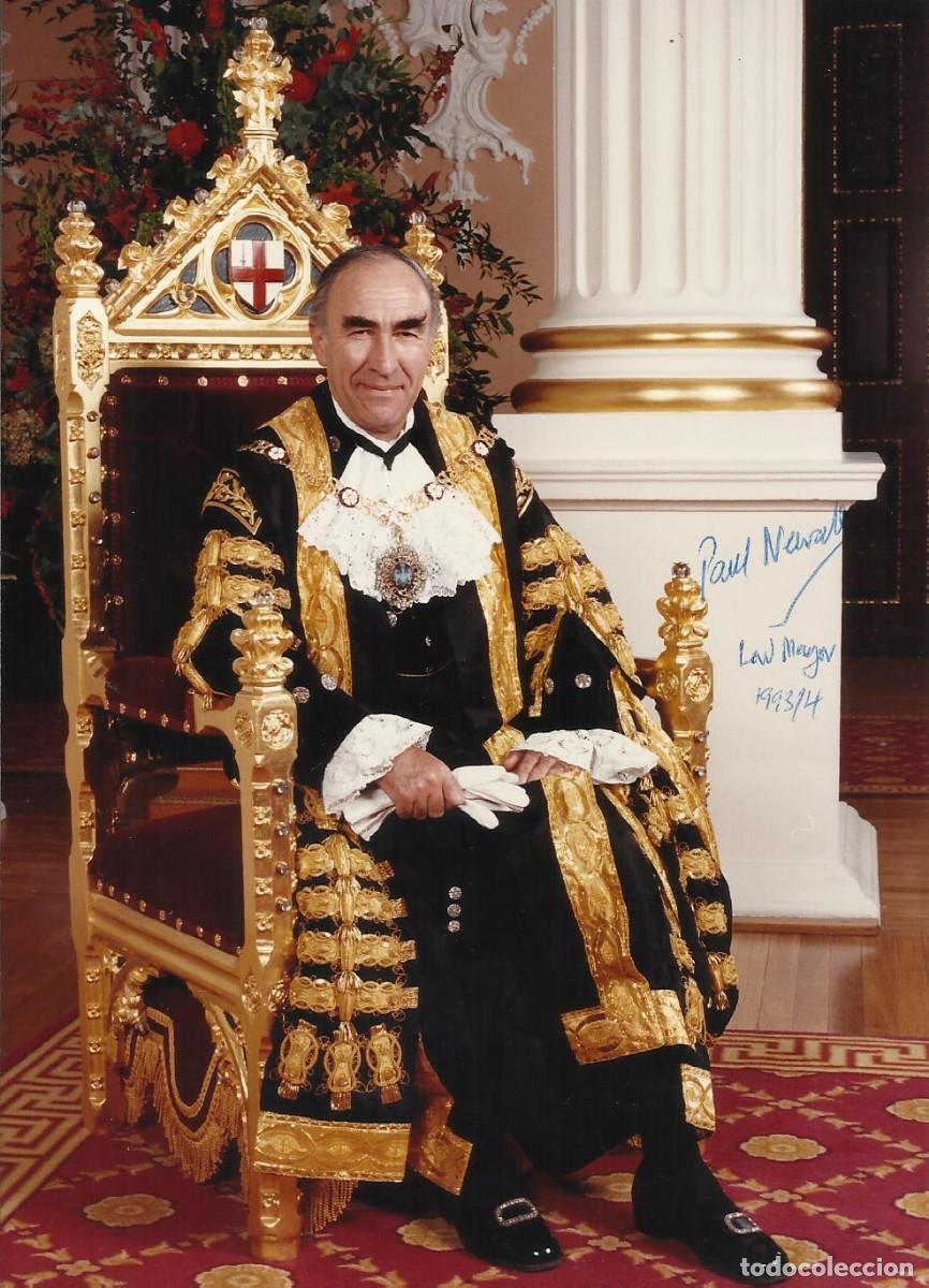 Fotograf&iacute;a antigua: Paul Newall. Fotograf&iacute;a firmada. Alcalde Londres. London (1993-1994). 1993. 17,5x12,5 cm.