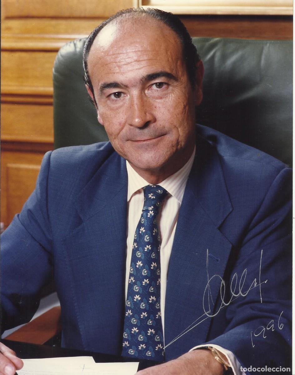 Fotograf&iacute;a antigua: Santiago L&oacute;pez Valdivielso. Director Guardia Civil (1996-2004). 1996. Fotograf&iacute;a firmada. 23x18 cm.