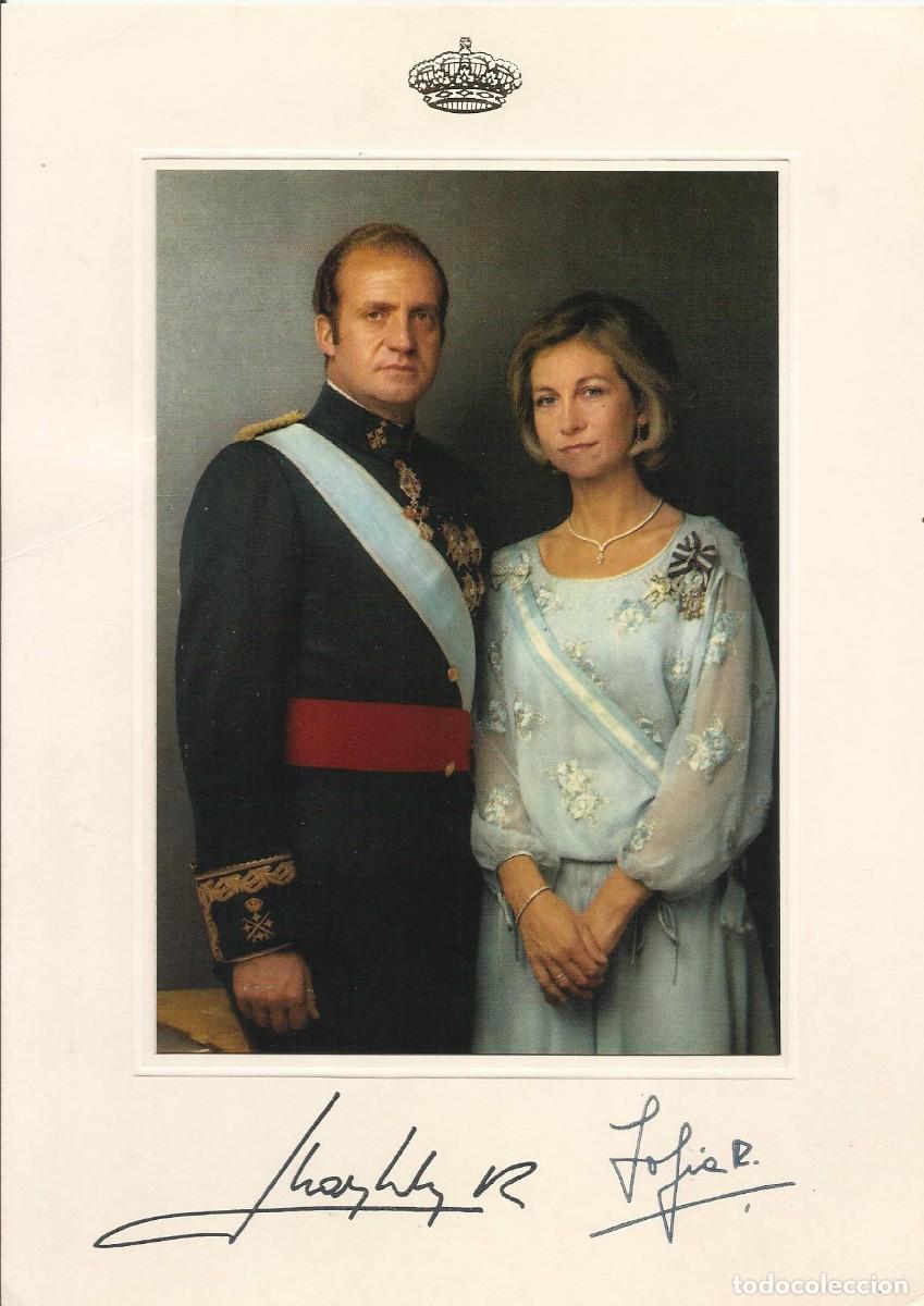 Fotograf&iacute;a antigua: Familia Real. Reyes Espa&ntilde;a Juan Carlos I y Do&ntilde;a Sof&iacute;a. Fotografia firmada. 22x15,5 cm. 1995.