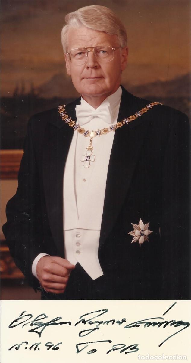 Fotograf&iacute;a antigua: Olafur Grimsson. Presidente Islandia (1996-2016). Fotografia firmada y dedicada. 20x10,5 cm. 1996.