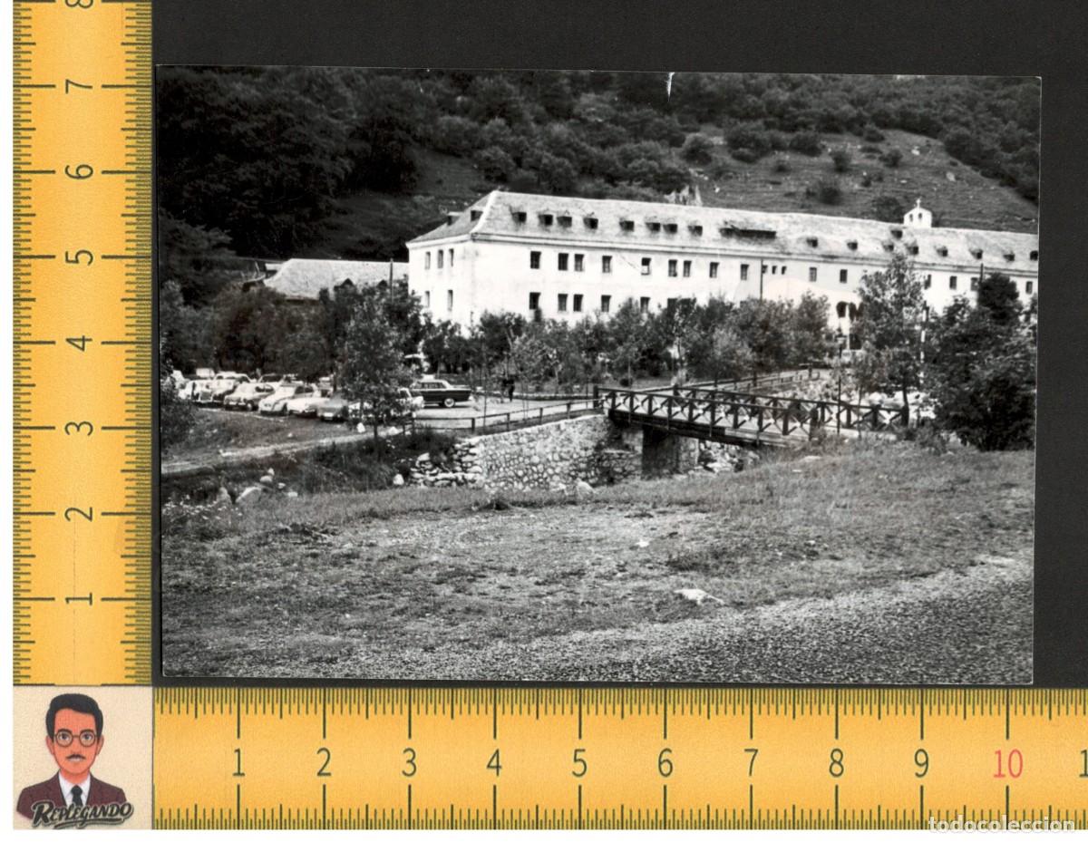 Fotograf&iacute;a antigua: CALDAS DE BOH&Iacute; (LLEIDA): PUENTE RIO SANTUARIO BALNEARIO COCHE CITROEN 2CV - FOTO ANTIGUA A&Ntilde;OS 60