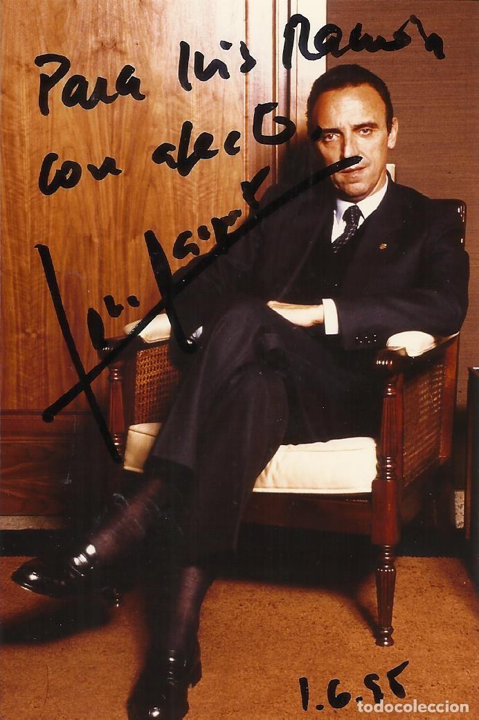 Fotograf&iacute;a antigua: Joan Gaspart. Presidente F. C. Barcelona. F&uacute;tbol. Fotograf&iacute;a firmada y dedicada. 1995. Kodak.
