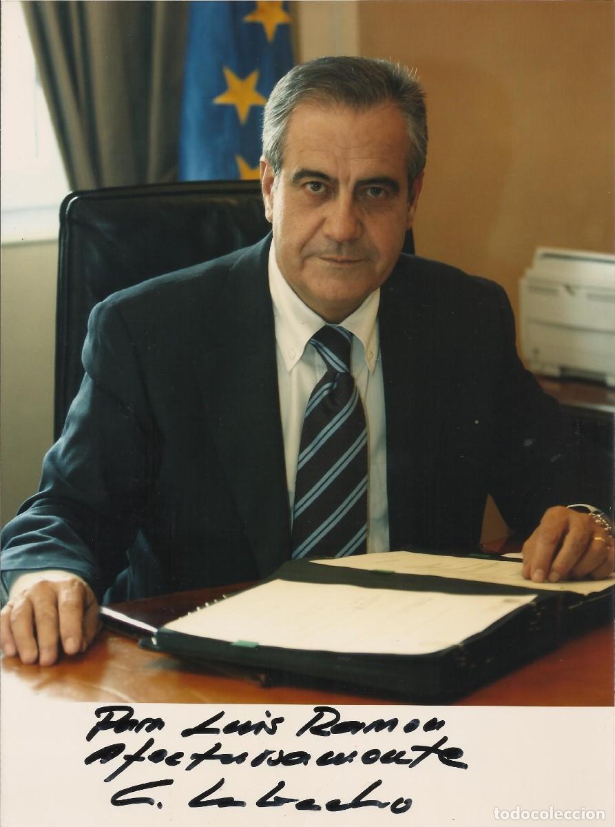 Fotograf&iacute;a antigua: Celestino Corbacho Chaves. Ministro de Trabajo (2008-10). Fotografia firmada y dedicada. 2008.