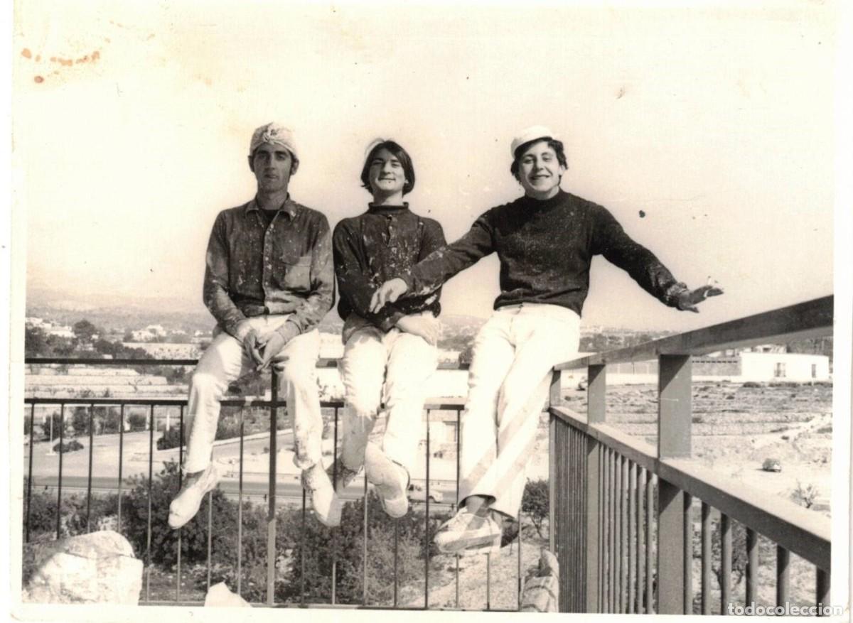 Fotograf&iacute;a antigua: :::: Q462 - FOTOGRAFIA - TRES AMIGOS EN BENIDORM