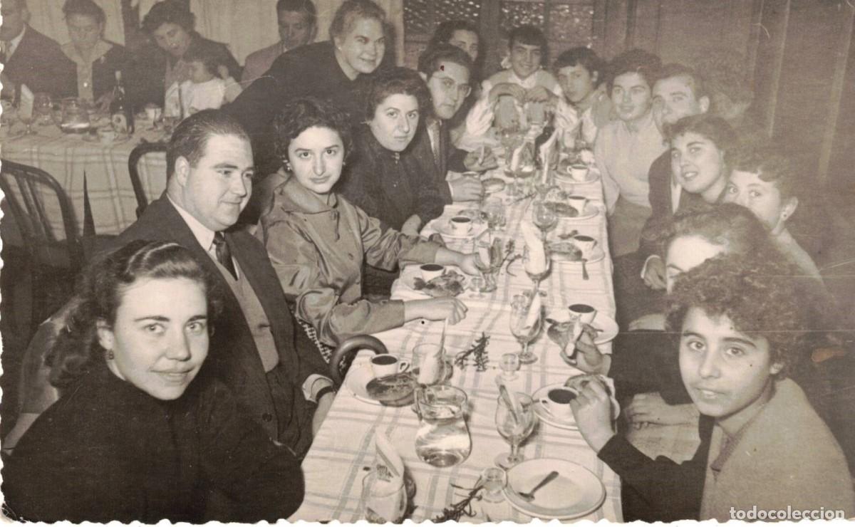 Fotograf&iacute;a antigua: :::: Q500 - FOTOGRAFIA - GRUPO DE GENTE EN UN BANQUETE