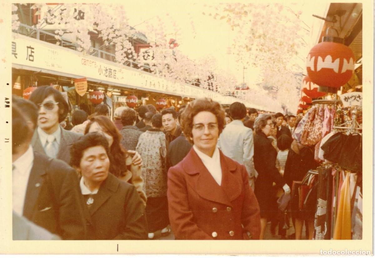 Fotograf&iacute;a antigua: :::: Q571 - FOTOGRAFIA - SE&Ntilde;ORA EN UN MERCADO