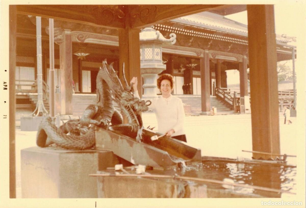 Fotograf&iacute;a antigua: :::: Q578 - FOTOGRAFIA - SE&Ntilde;ORA EN BONITO PAISAJE