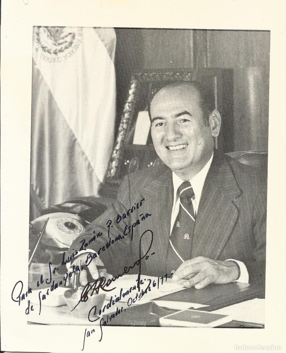 Photographie ancienne: Carlos Humberto Romero. Presidente El Salvador (1972-1977). 1977. Fotograf&iacute;a firmada y dedicada.