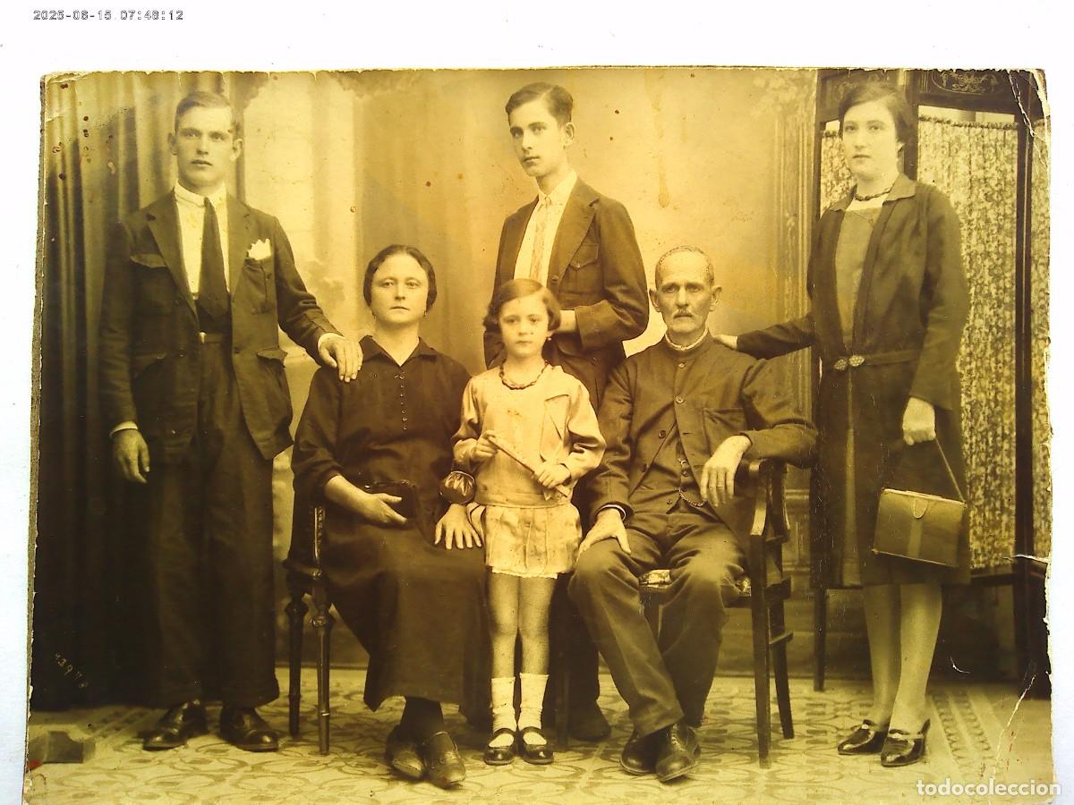 Fotograf&iacute;a antigua: PRECIOSA FOTO DE ESTUDIO DE FAMILIA DE PRINCIPIOS DE SIGLO ........ 12 X 16,5 CM
