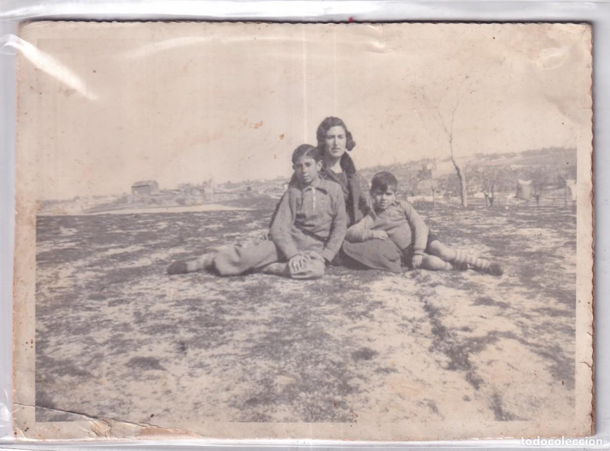 Fotografia antiga: Fotograf&iacute;a 17,50 x 12,50 cm Alrededores del Colegio Fundaci&oacute;n Santa Marca Madrid.