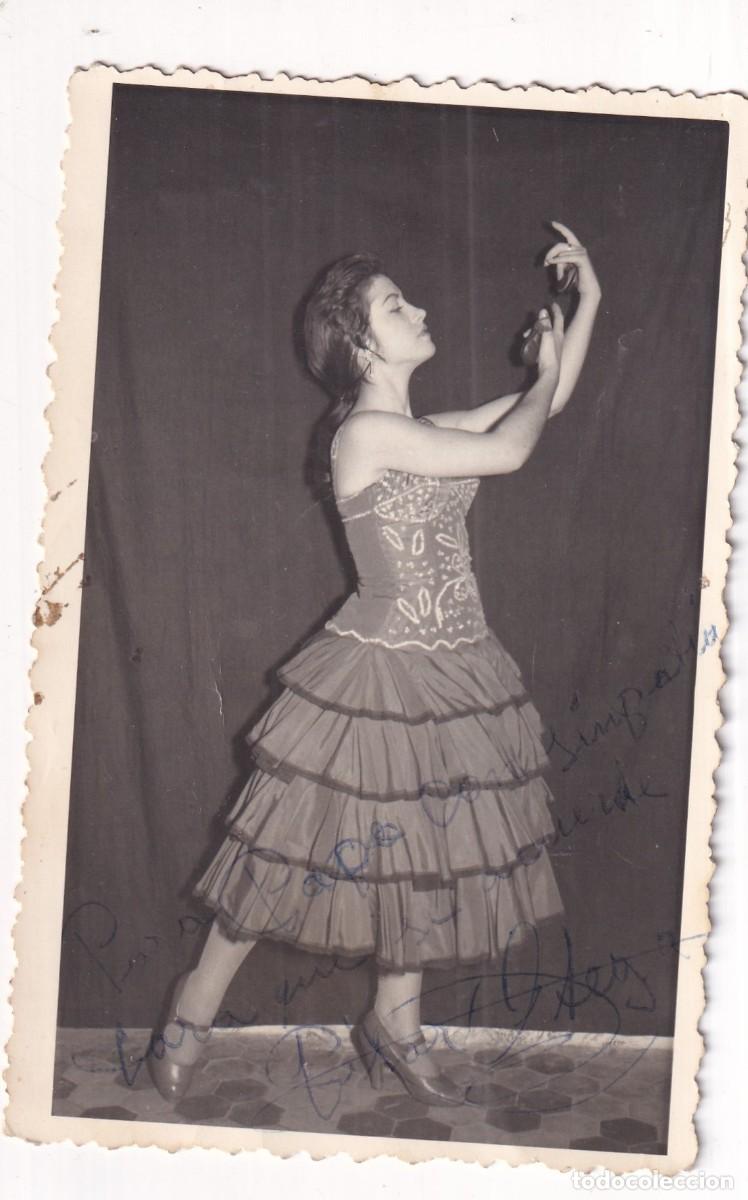 Fotografia antica: Fotograf&iacute;a con aut&oacute;grafo tama&ntilde;o postal artista Pilar Ortega. Baile flamenco. Valencia
