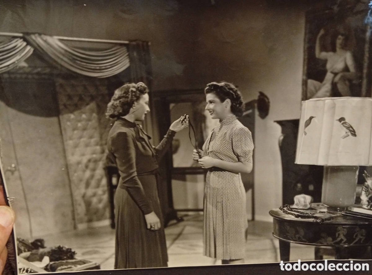 Fotograf&iacute;a antigua: Lote de 2 fotograf&iacute;as originales antiguas de la famosa actriz de los a&ntilde;os 50 Pastora Pe&ntilde;a y otros/as