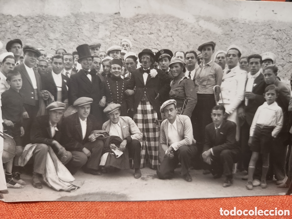 Fotograf&iacute;a antigua: Personajes disfrazados foto Menchon Lorca